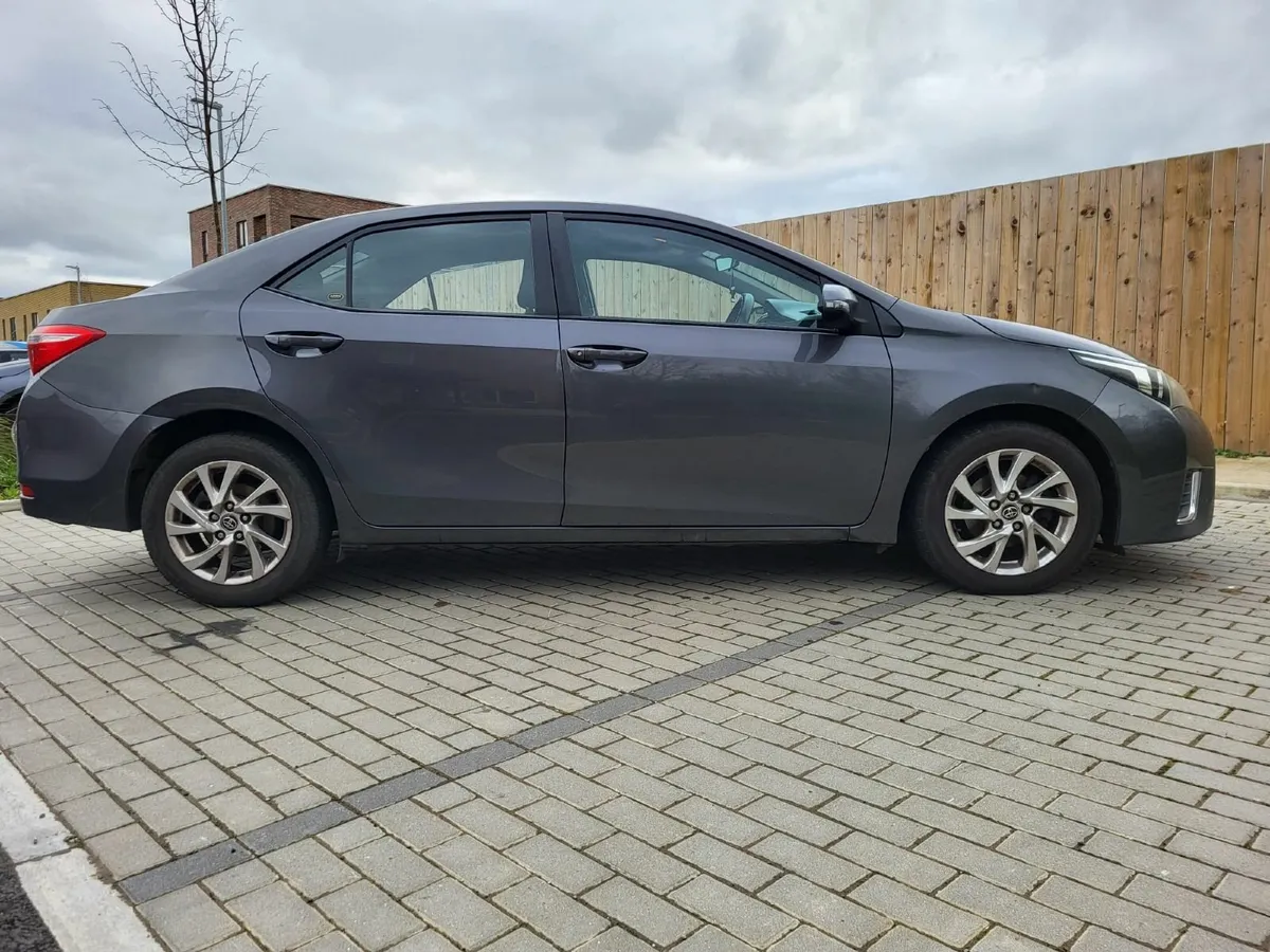 Toyota Corolla 2015 - Low miles Diesel - 087447312 - Image 4