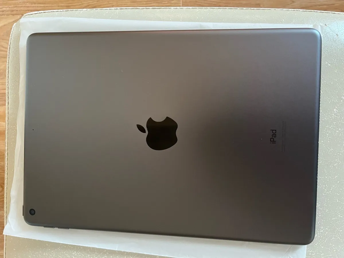 iPad 8th Generation - Image 2