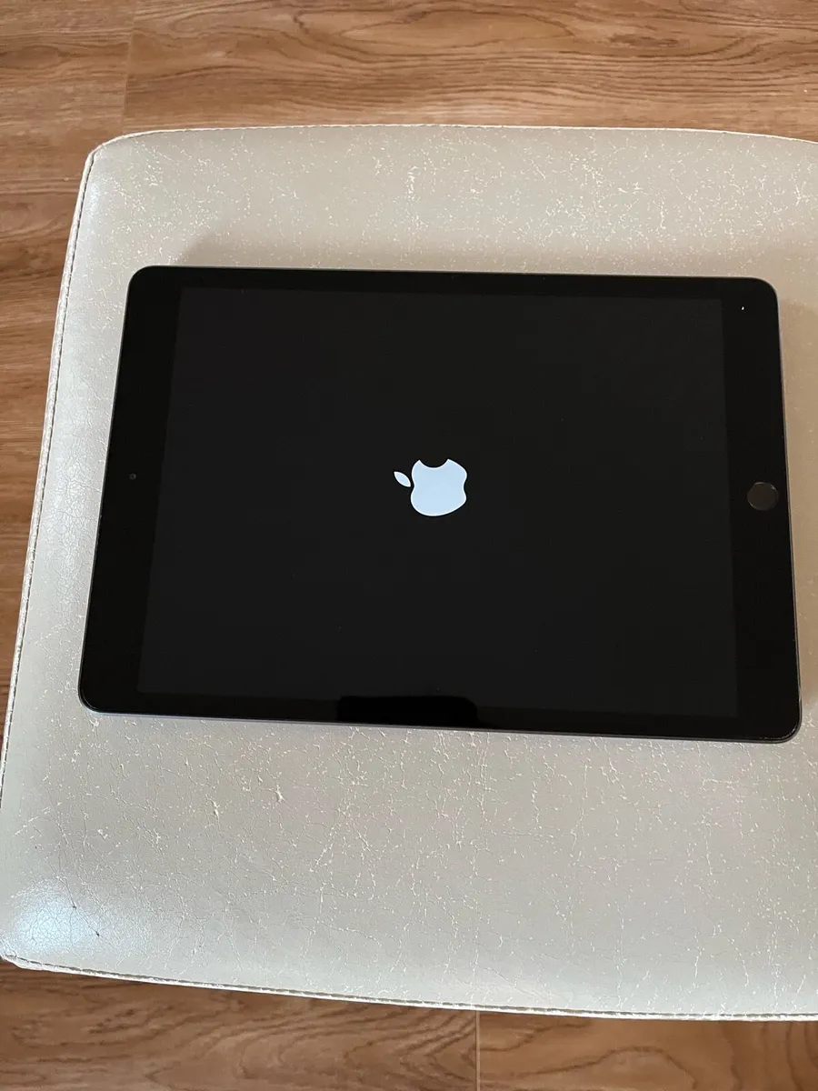 iPad 8th Generation - Image 3