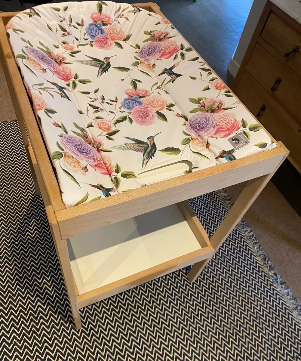 Changing table - Image 1