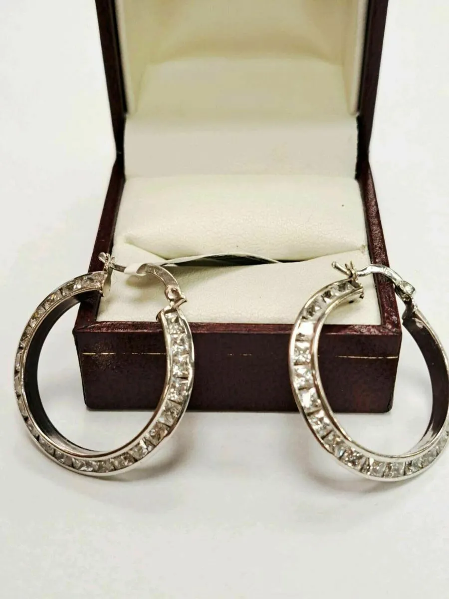 9K White Gold Earrings 9CT - Image 1