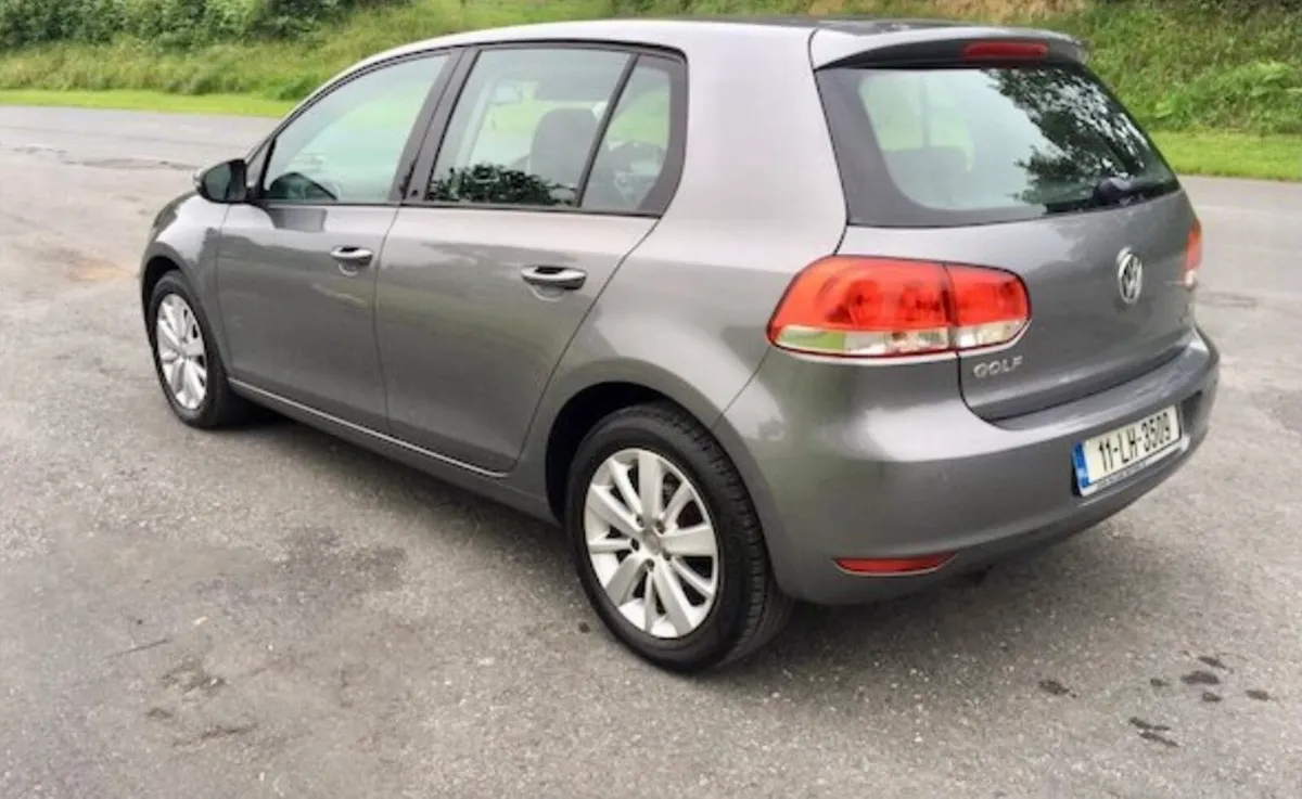 11 VW GOLF 1.6TDI MATCH “ HIGH SPEC” - Image 2