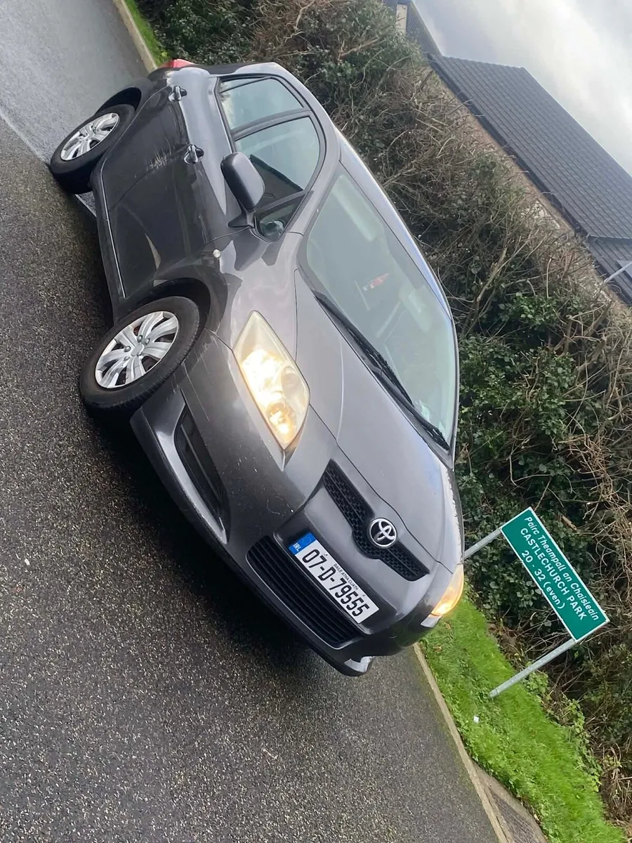 Toyota auris - Image 1