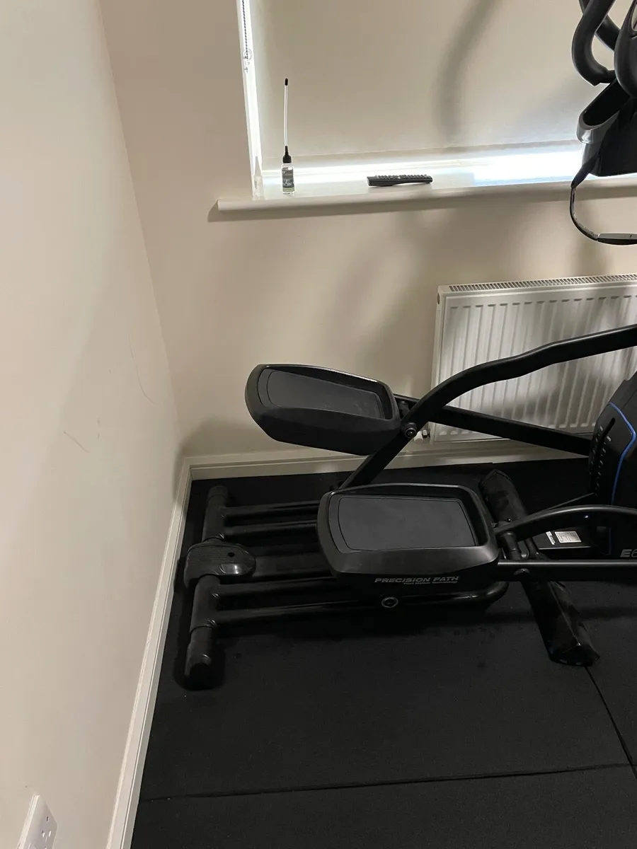 Cross Trainer - Image 2