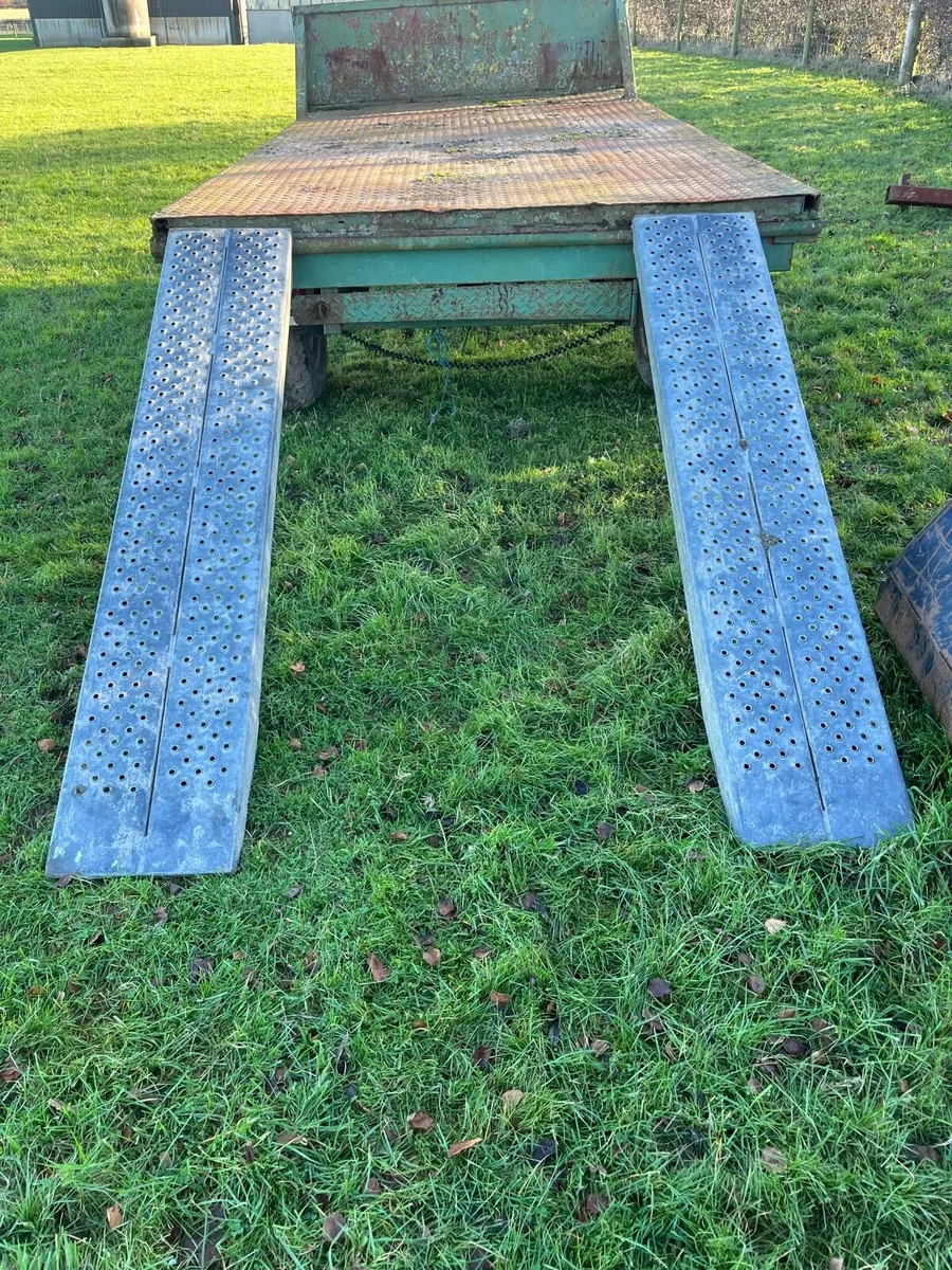 Flat Trailer and ramps - Image 3