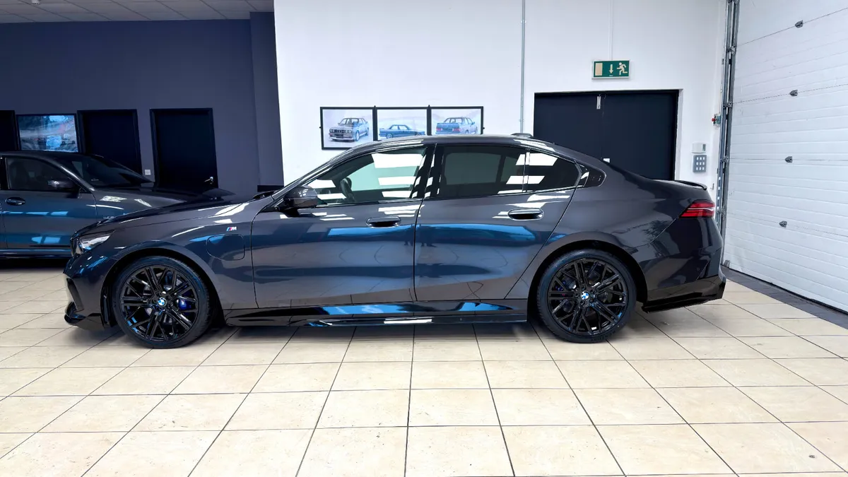 BMW 530E MSPORT - Image 3