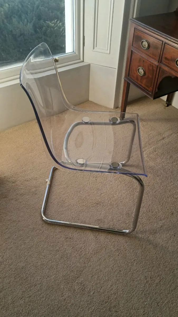 Desk chair