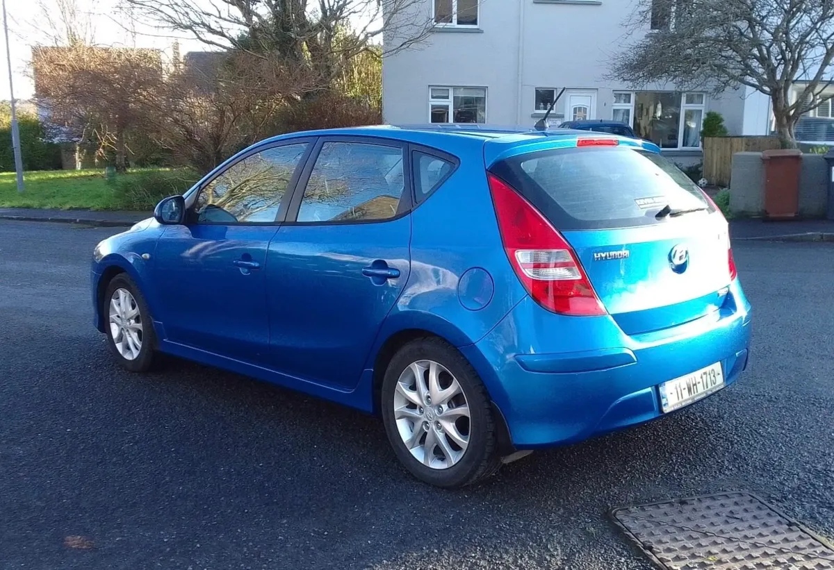 €1950, 11 Hyundai i30 1.6 Diesel, Tax Until 04.26. - Image 4