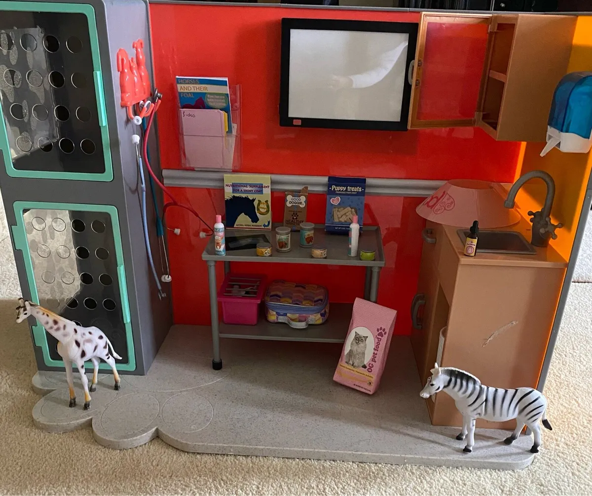 My Generation Vet Surgery Station - Image 2