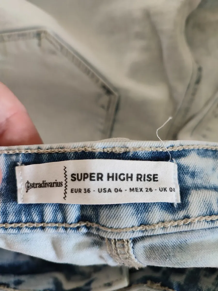 shorts - never worn - Image 2