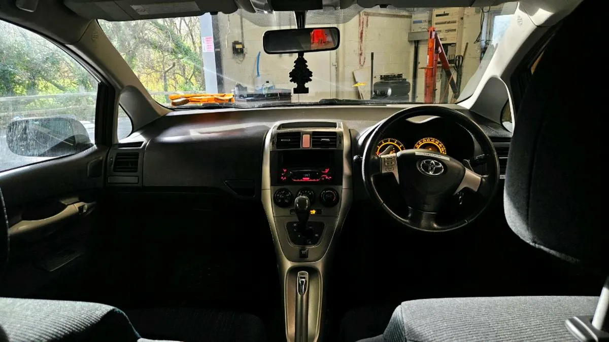 Toyota auris 2007.Petrol.Auto.Tax 04-26,No Test. - Image 3