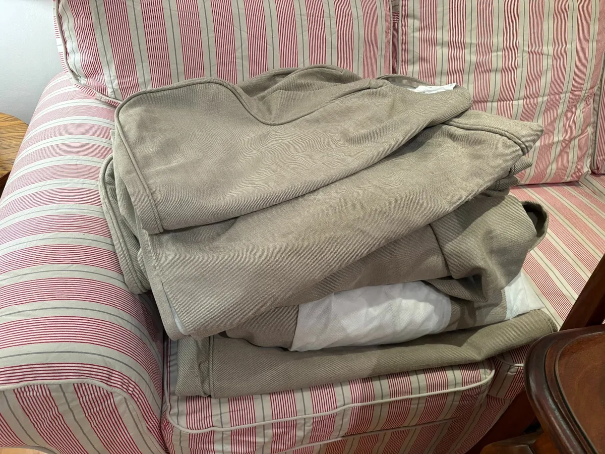 Sofas 2 + 3 Seater With Extra Set Of Covers - Image 3