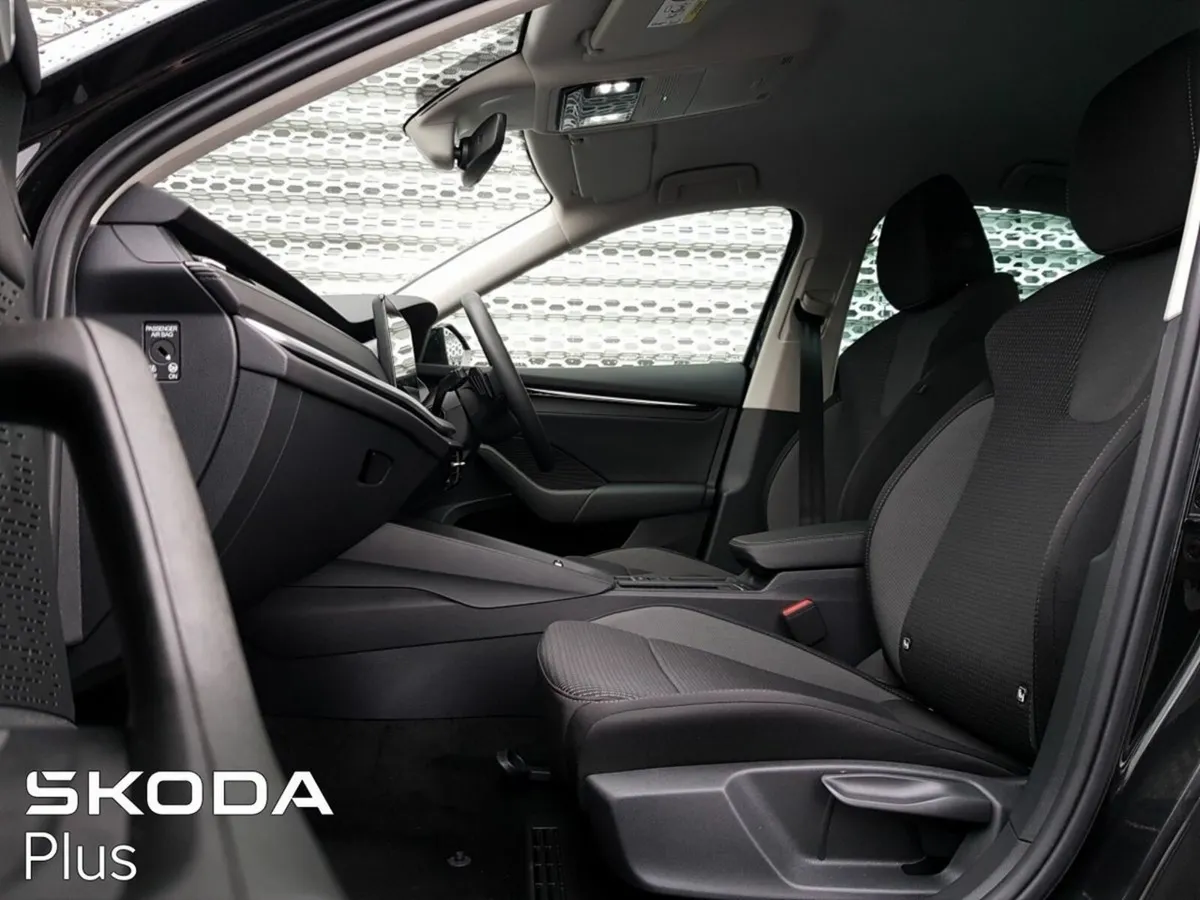 Skoda Octavia Selection 1.5TSI 115HP DSG mHEV - Image 3