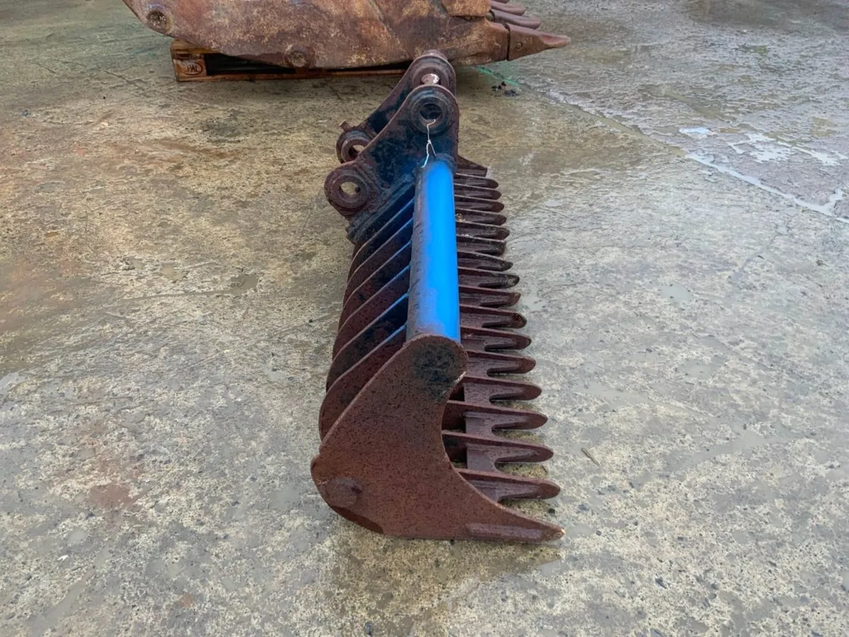 60" STONE / RAKE BUCKET........45mm PINS.......74 - Image 4