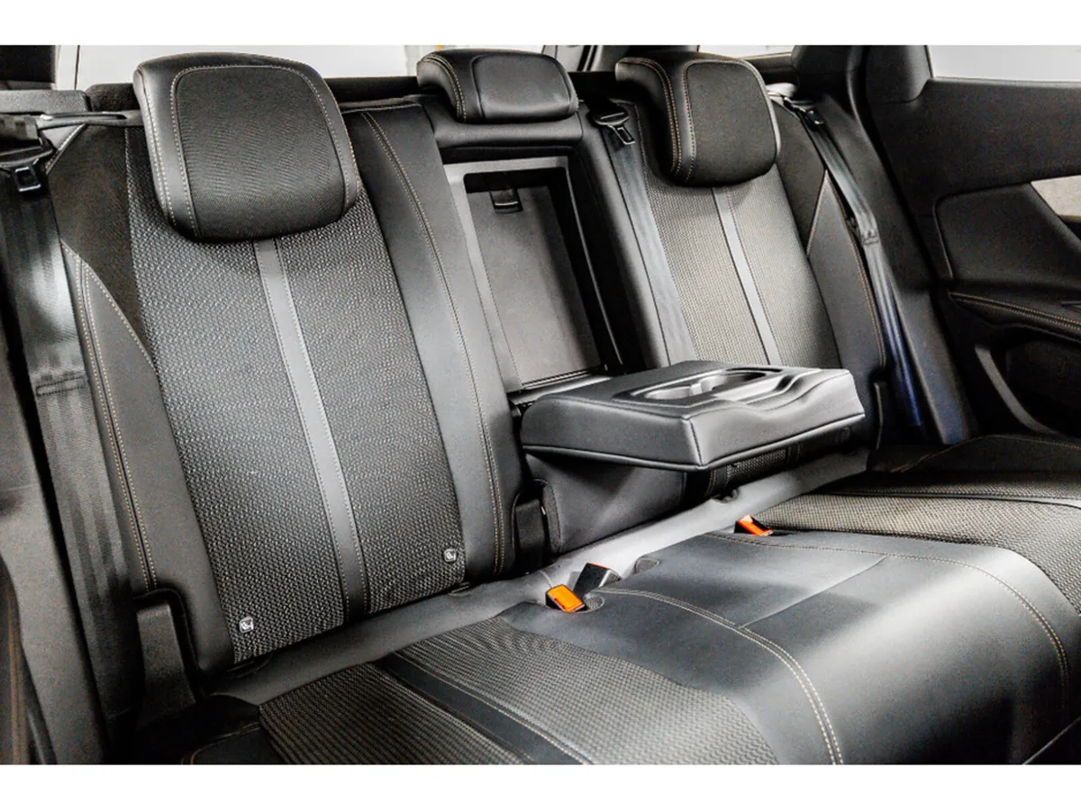 Peugeot 3008 GT 4Drive 1.6 PHEV Twinmotor 4x4 Auto - Image 4