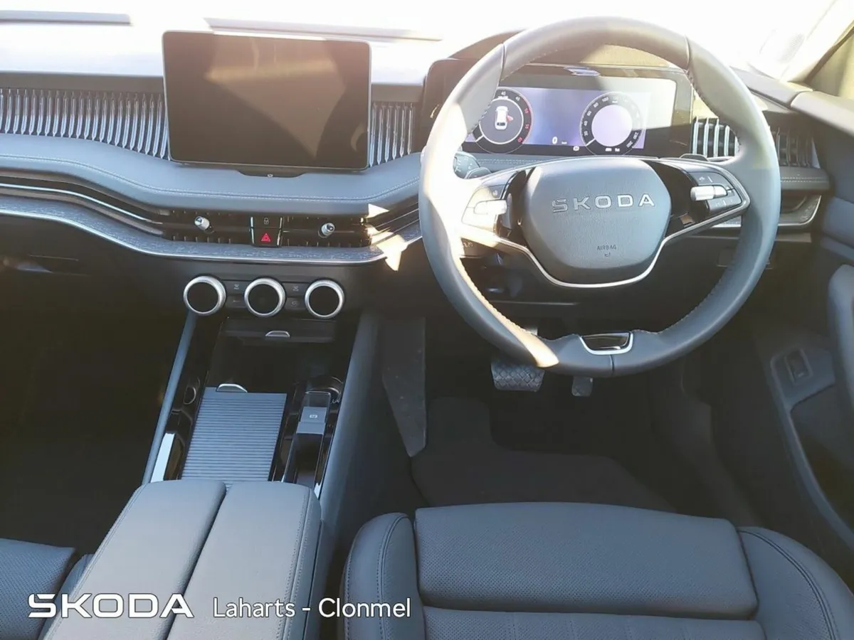 Skoda Superb COMBI SELECTION+ 2.0TDI 150HP DSG - Image 2