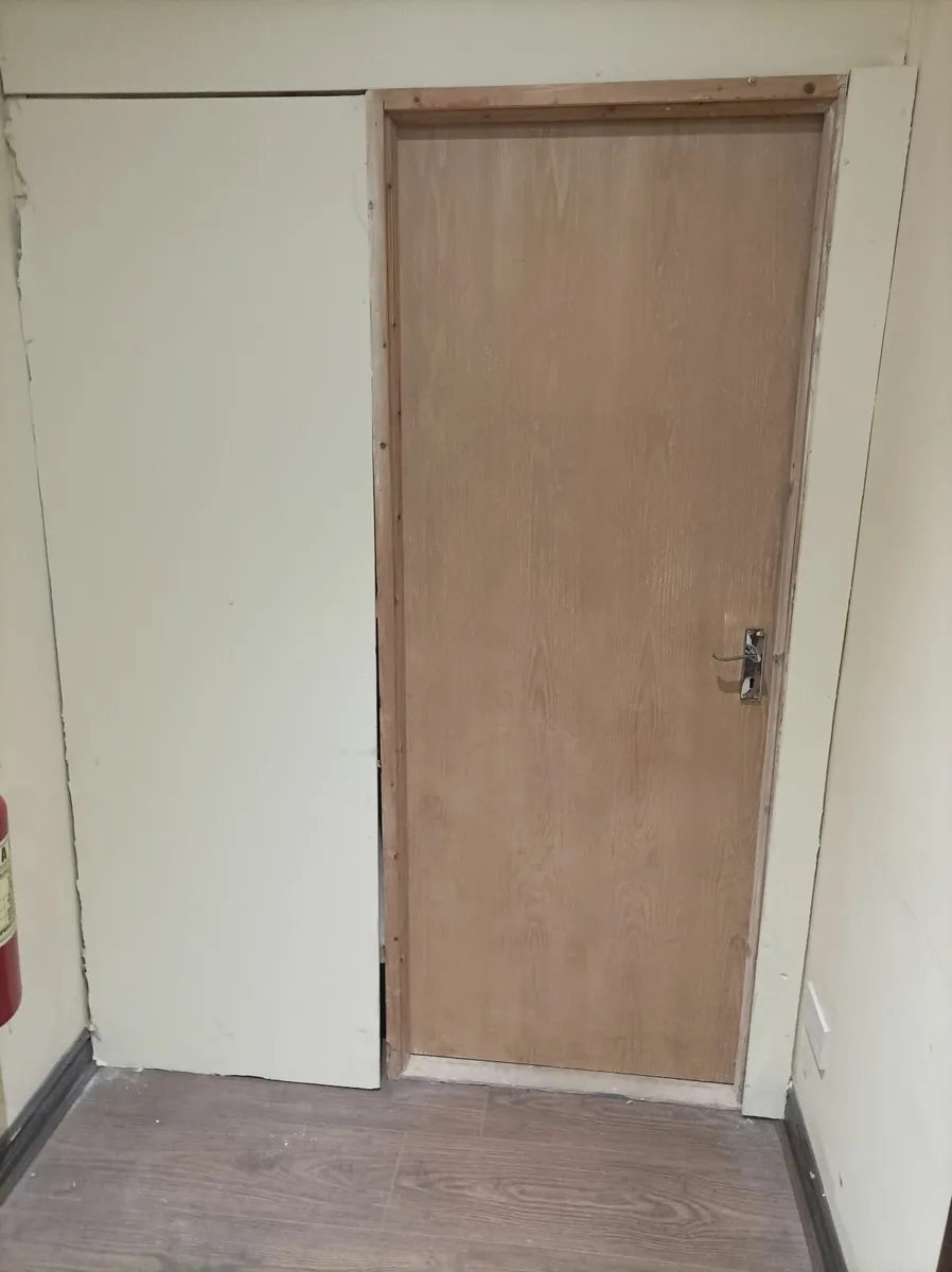 Ash Doors & Frame, fitted: Lock, Handle & Hinges - Image 1