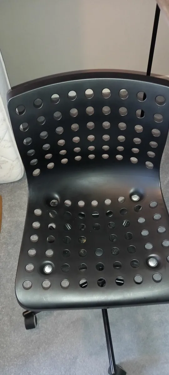 Office Chair - Image 2