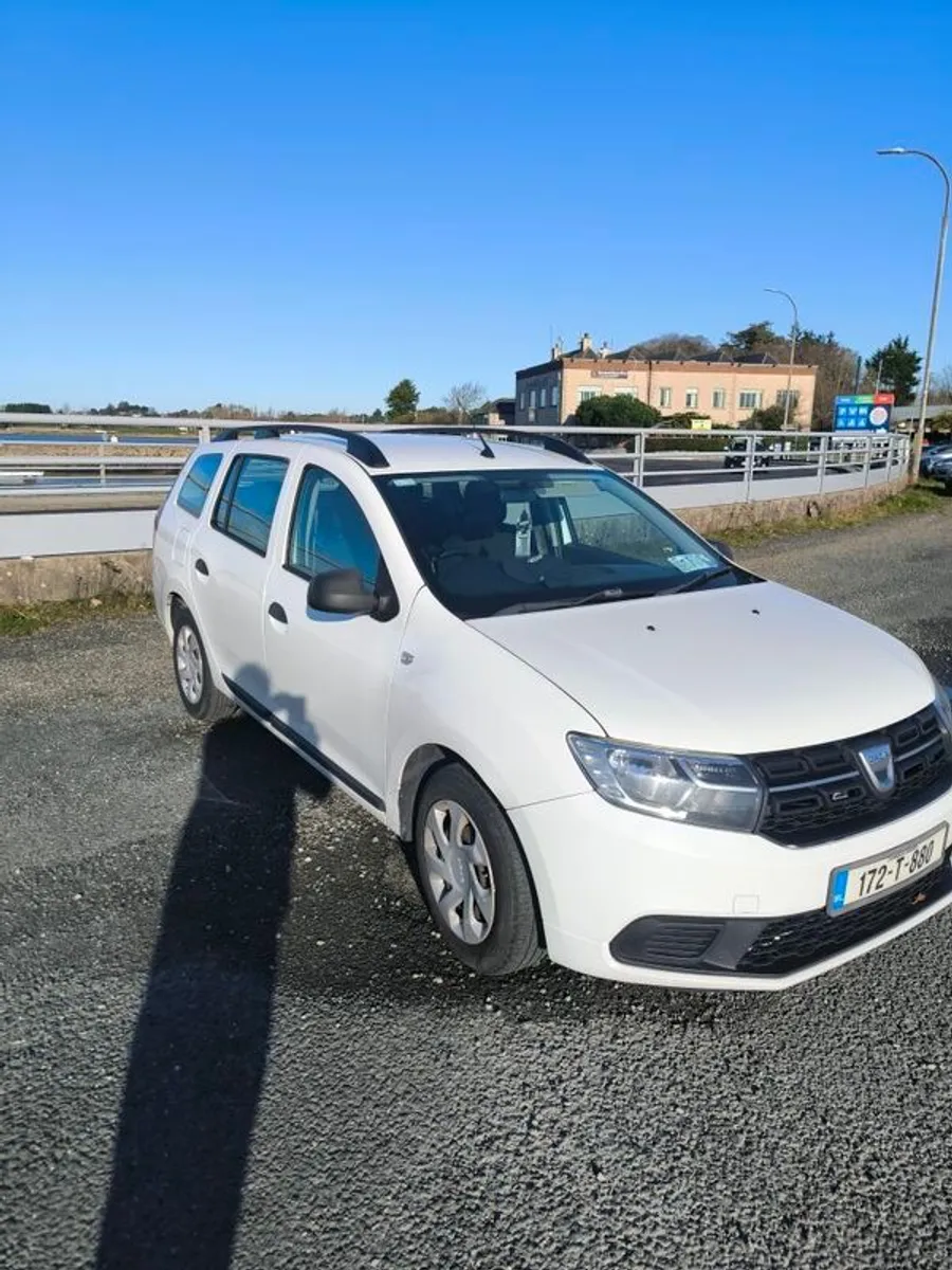 2017 Dacia Logan - Image 1