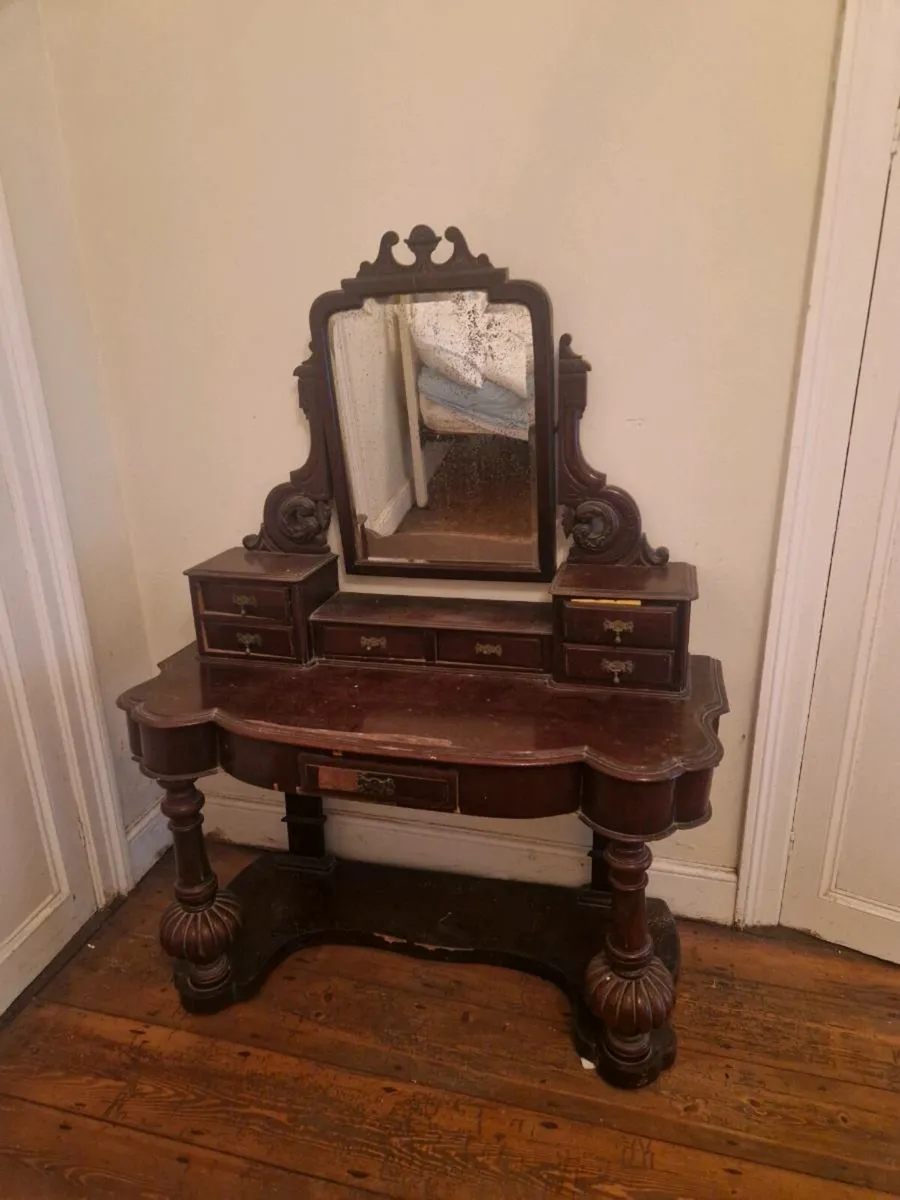 Victorian dressing table - Image 1