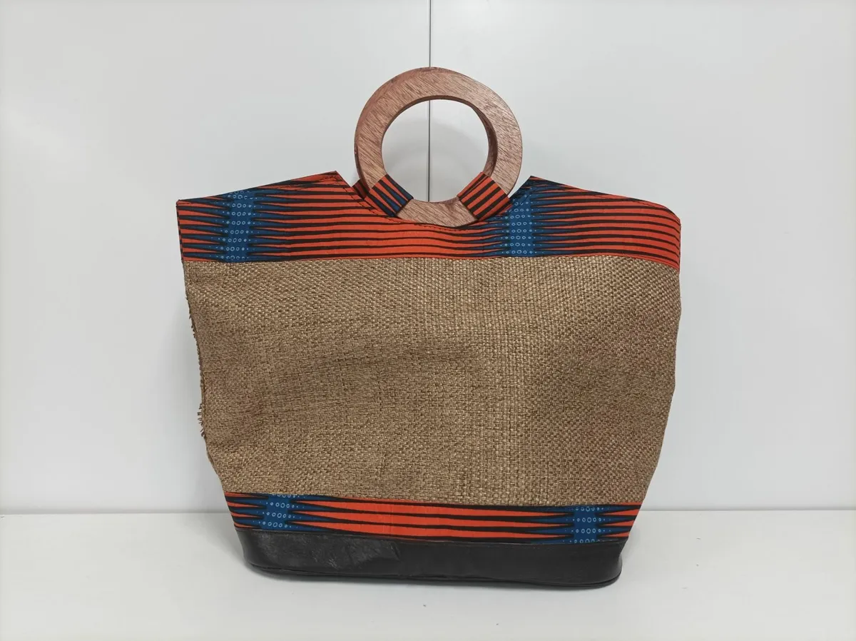 Handbags & Shopping / Beach Bags - Image 1