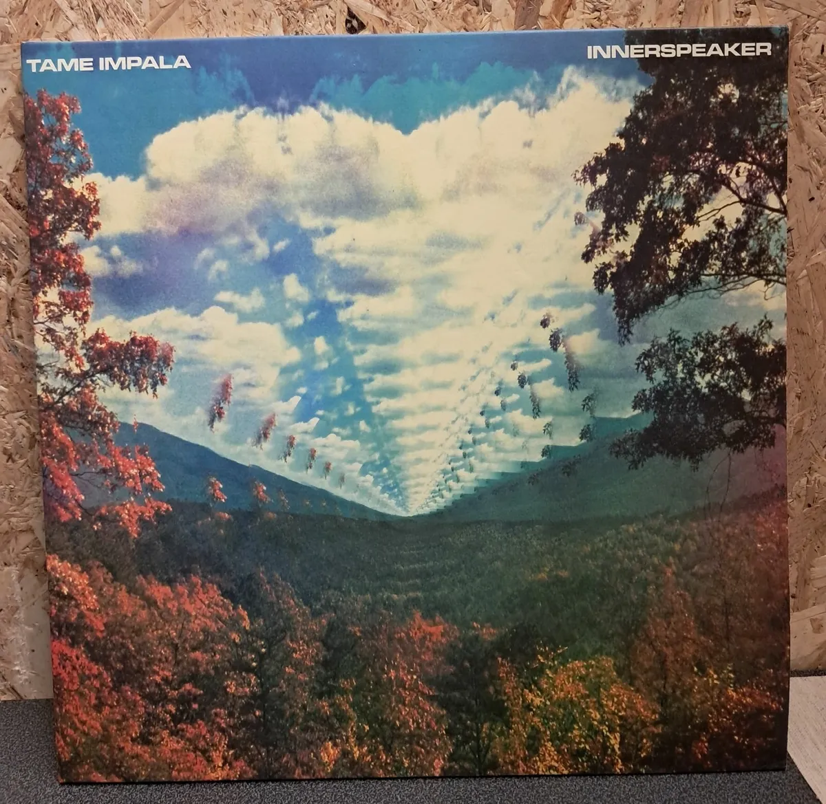 Tame Impala – Innerspeaker 2×Vinyl LP - Image 1