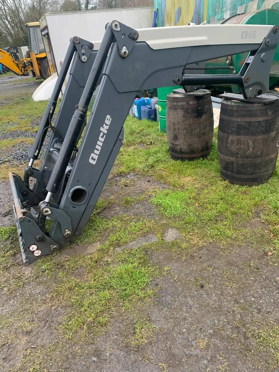Quicke q 65 loader - Image 1