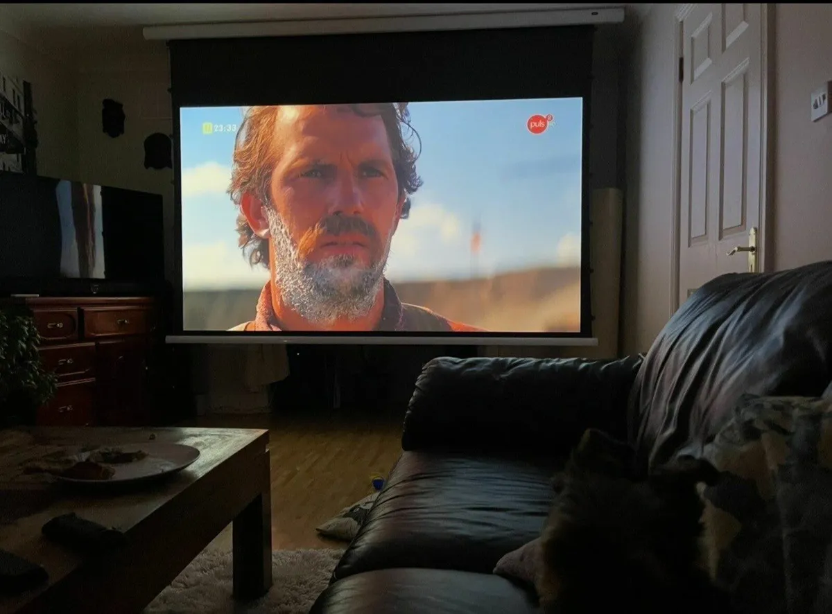 Roll up screen 110- inch