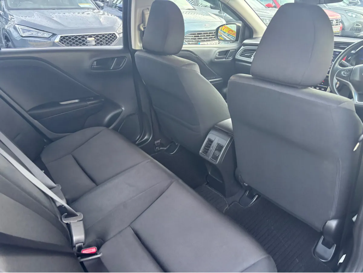 Honda Grace 1.5L Self Charging  Hybrid 4DR AUTO - Image 3