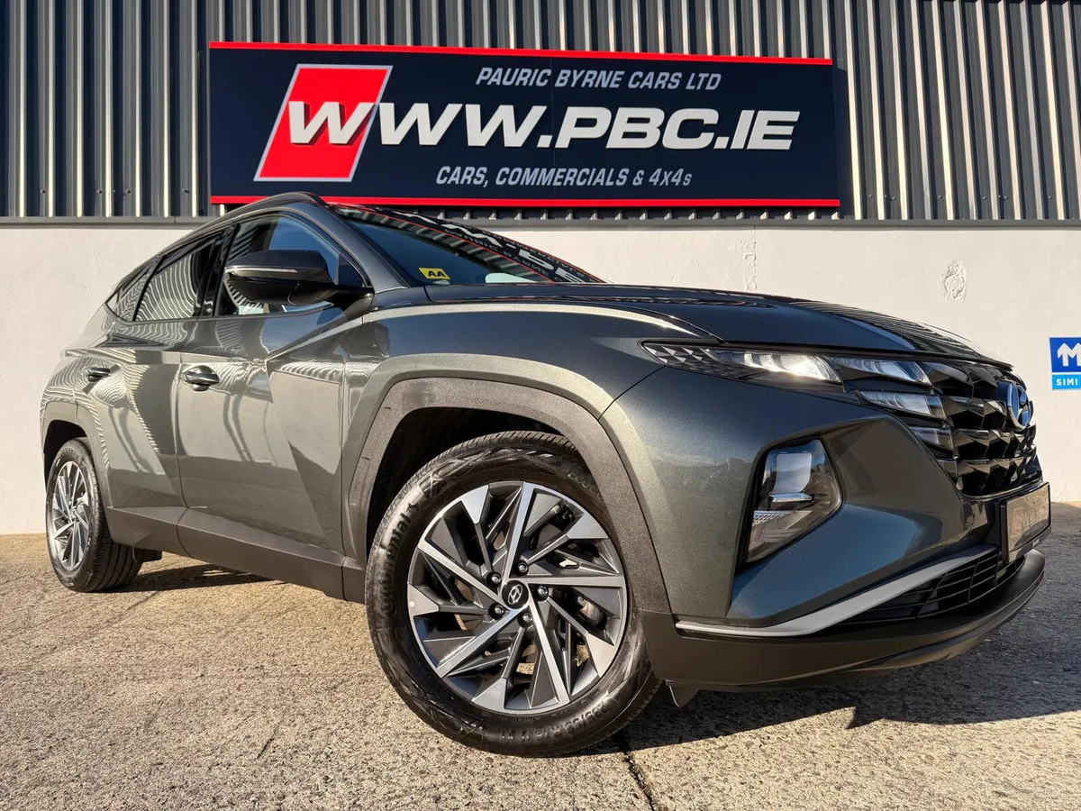 Hyundai Tucson 2023 Executive Low Milage - Image 3