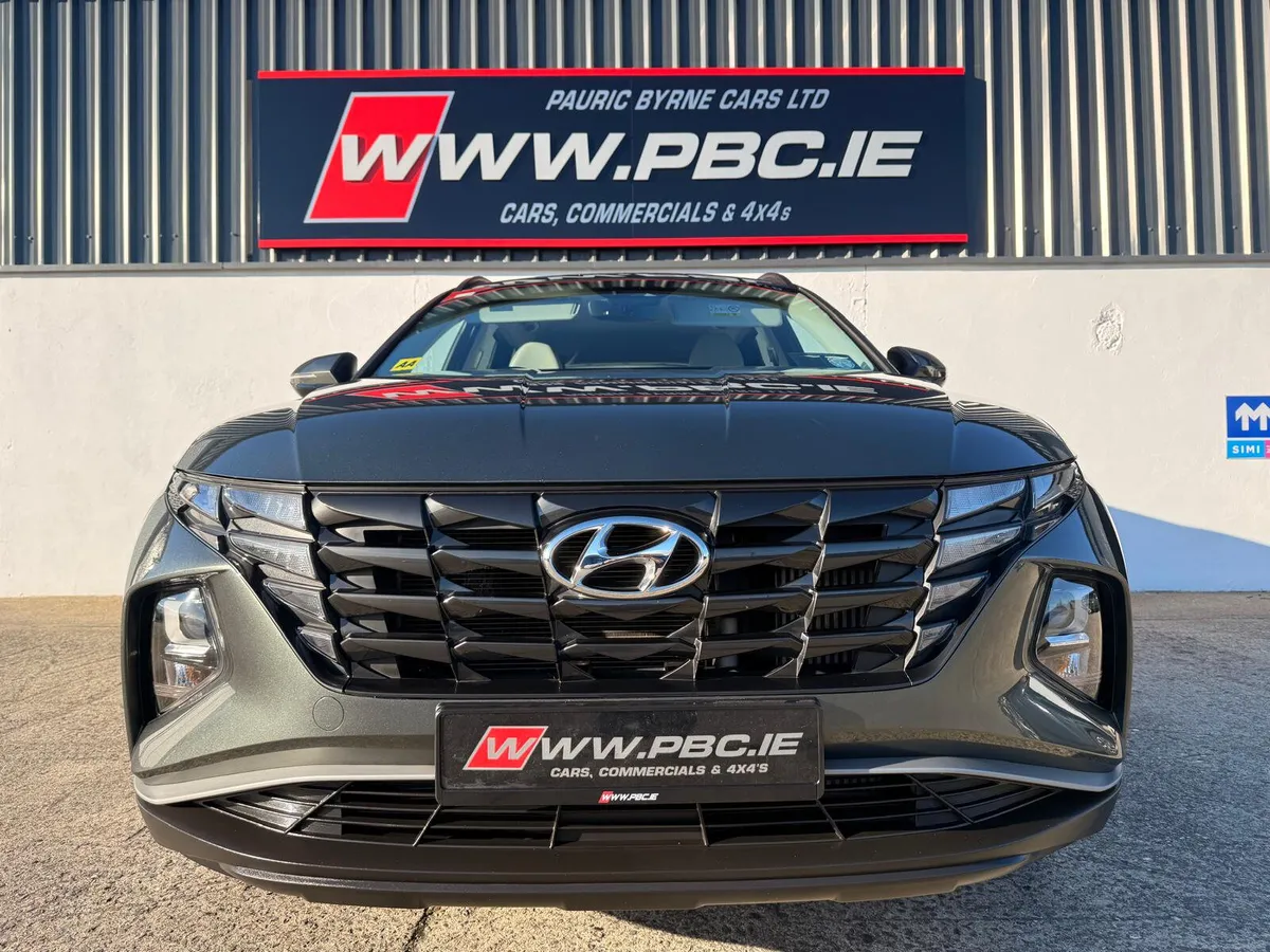 Hyundai Tucson 2023 Executive Low Milage - Image 4
