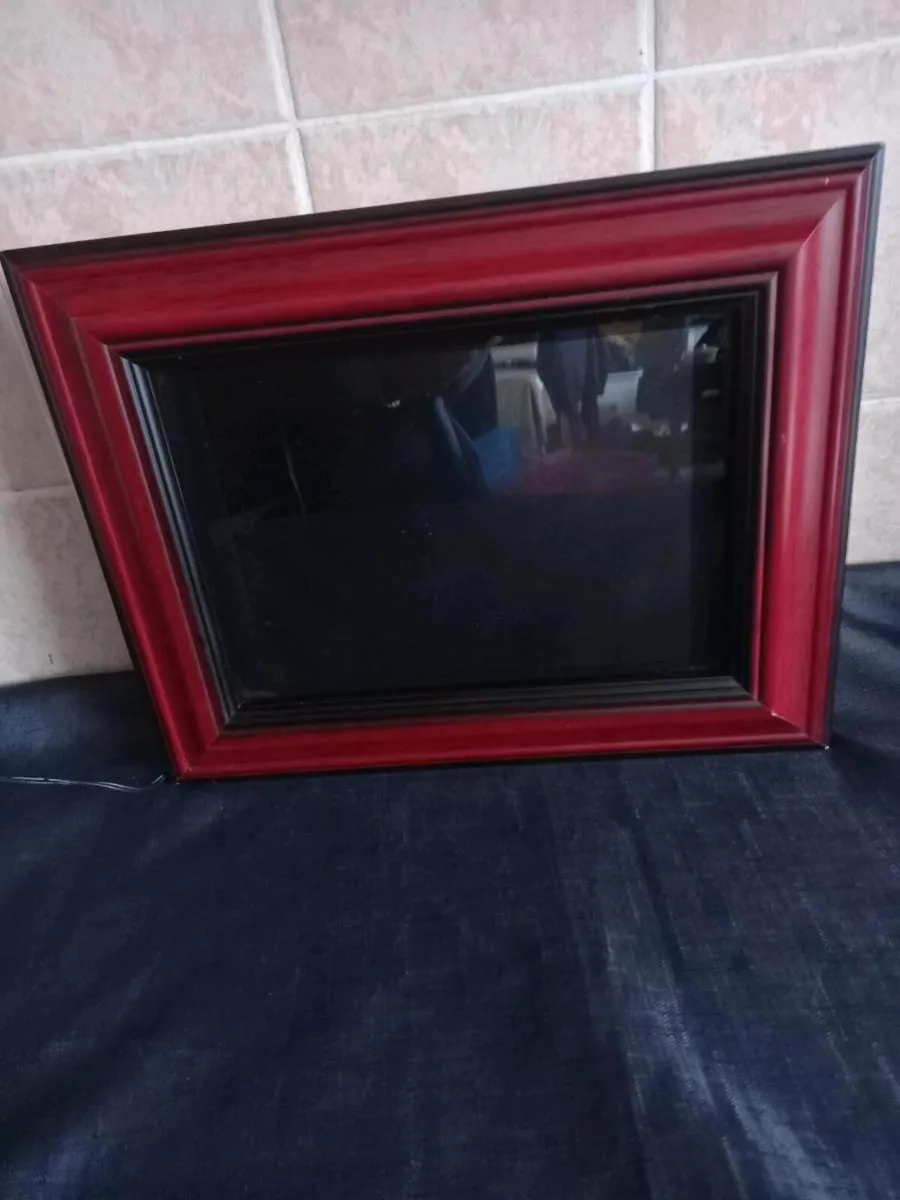 Digital Photo Frame - Image 2