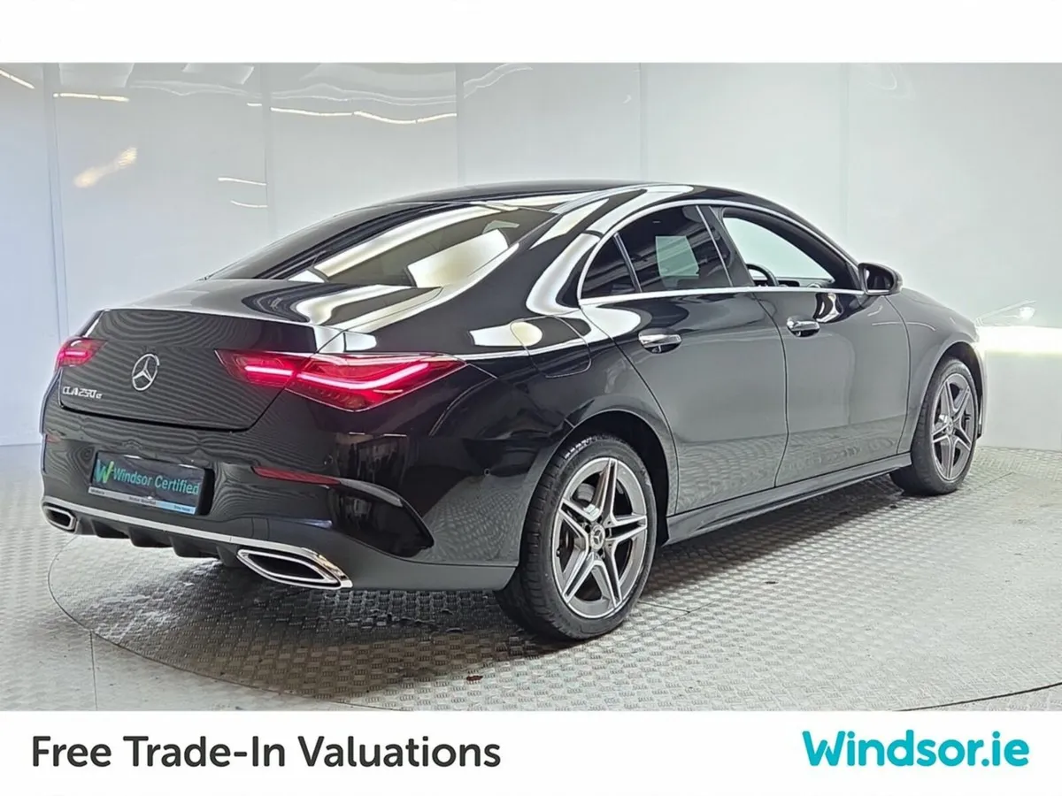 Mercedes-Benz CLA 250e AMG Line Executive 8G-DCTQ - Image 3