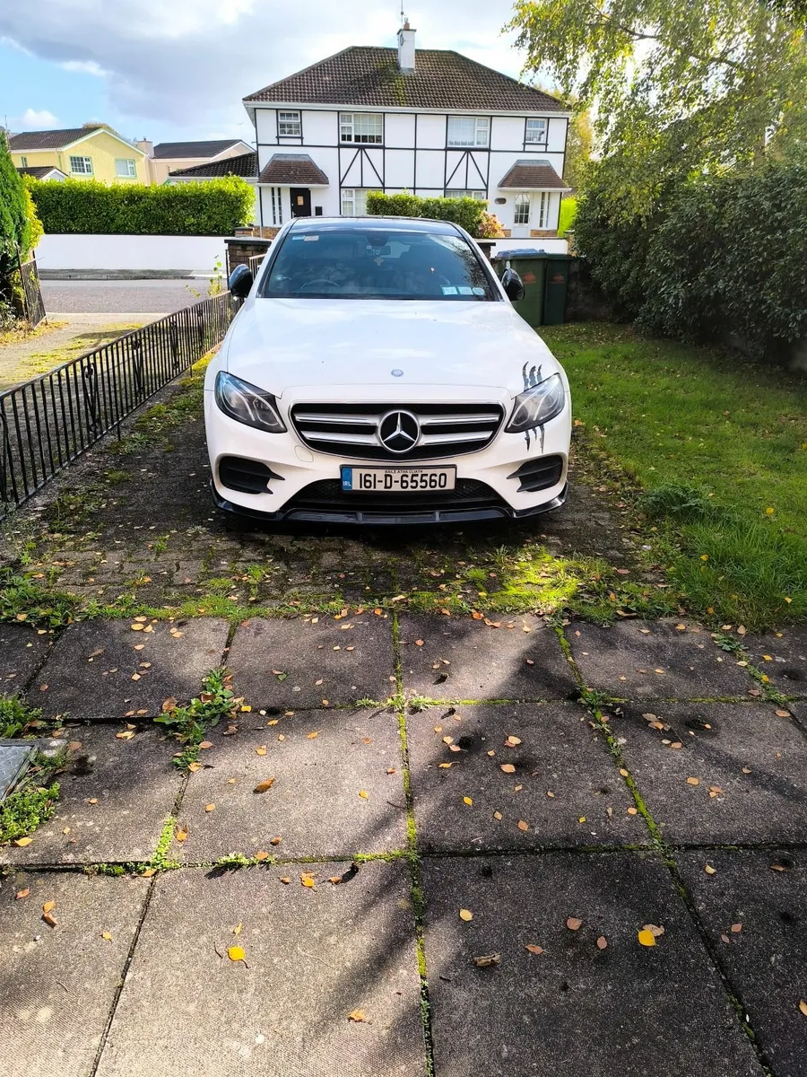 Mercedes-Benz E-Class 2016 AMG LINE - Image 3