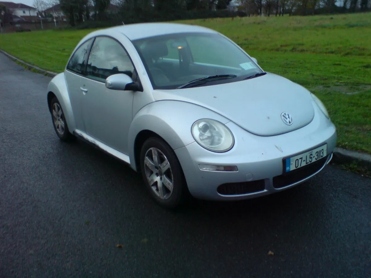Volkswagen Beetle 2007 - Image 2