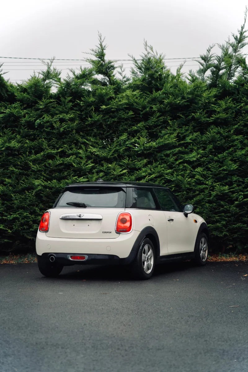 Mini Cooper 1.5 3dr 2016With Full Service History - Image 4
