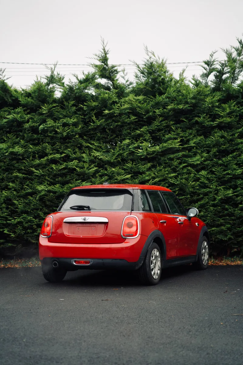 Mini Cooper 1.5 5dr 2016With Full Service History - Image 4