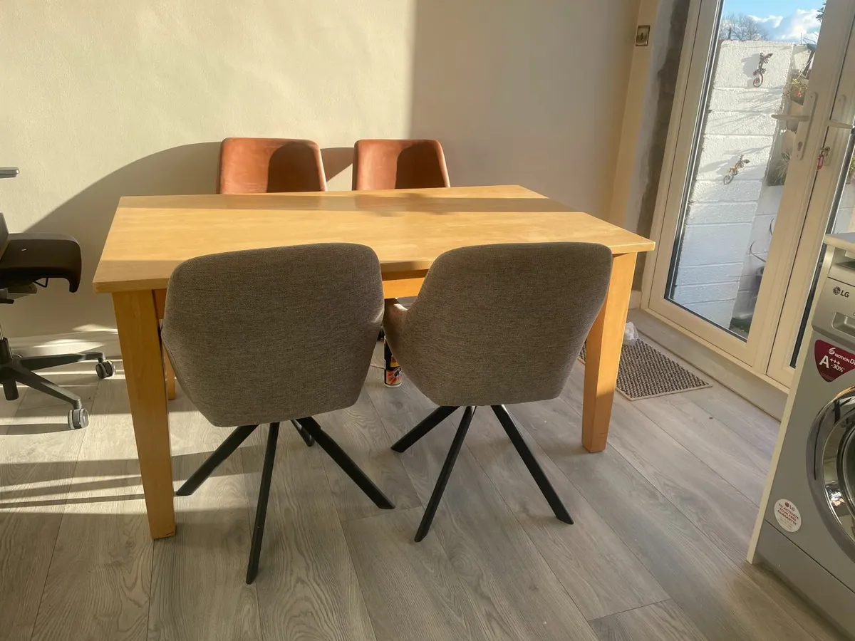 Solid Oak Kitchen Table - Image 3