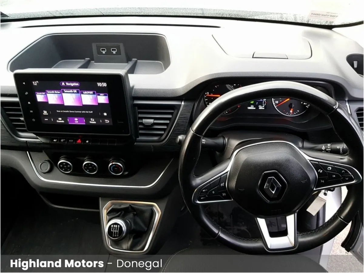 Renault Trafic TRAFIC LL30 BLUE DCI 150 SPORT - Image 2