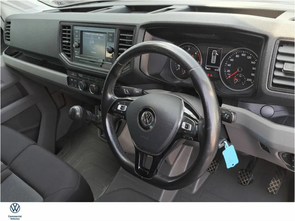 Volkswagen Crafter CRAFTER H 35 MWB 140BHP  M6R 5D - Image 2