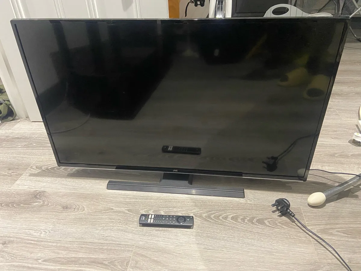 40" JVC 4k smart TV + TV stand - Image 2