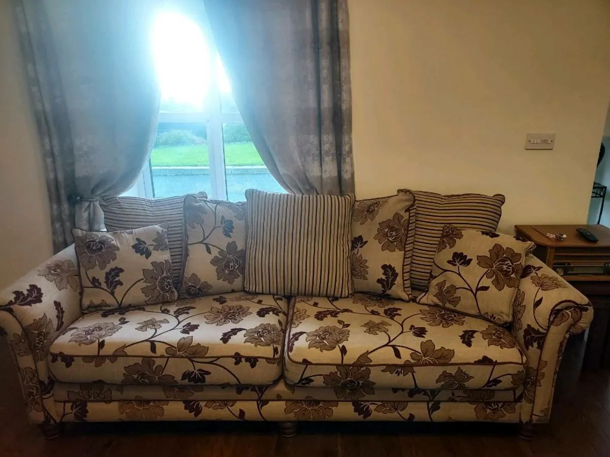 4 & 2 seater sofa - Image 1