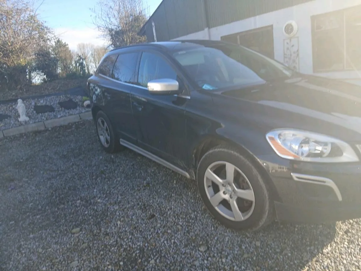 2011 volvo xc60 2ltr automatic - Image 4