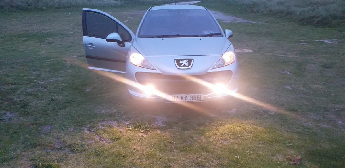 Peugeot 207 2007 - Image 1