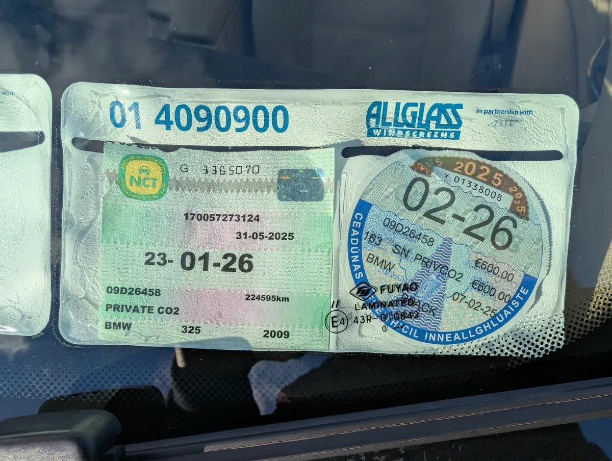 BMW 3-Series 2009 - Image 4