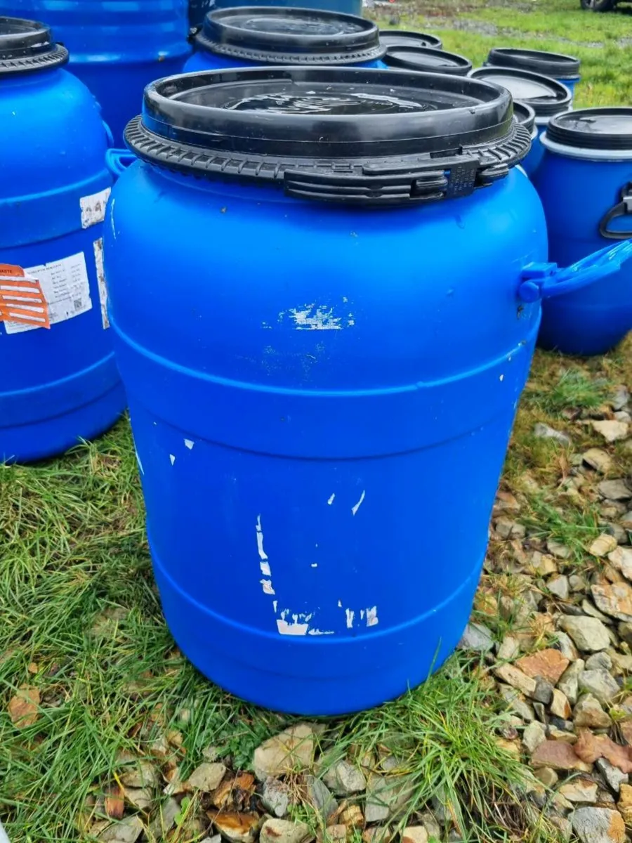 80L plastic barrels with clamped lids 25e each - Image 1
