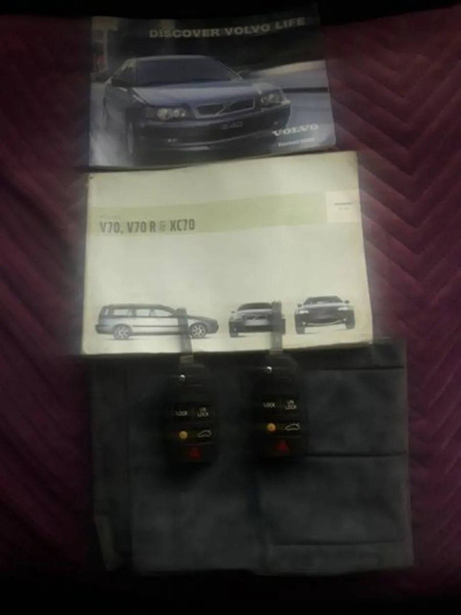 Heavy duty jump leads  &  Rare 7 seater Volvo V70. - Image 3