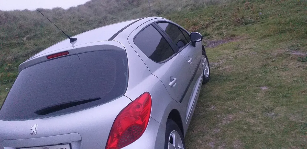 Peugeot 207 2007 - Image 2