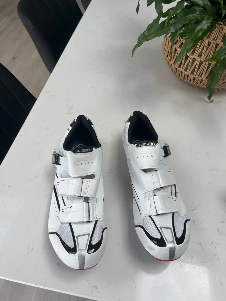 Cycling shoes - Image 1