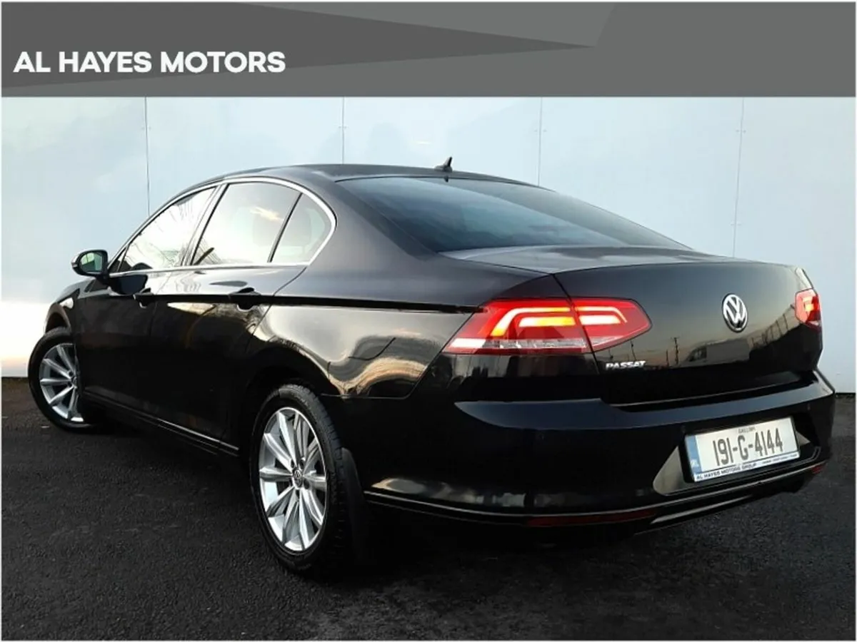 Volkswagen Passat **TINY MILEAGE**2.0 TDI 150HP 17 - Image 3